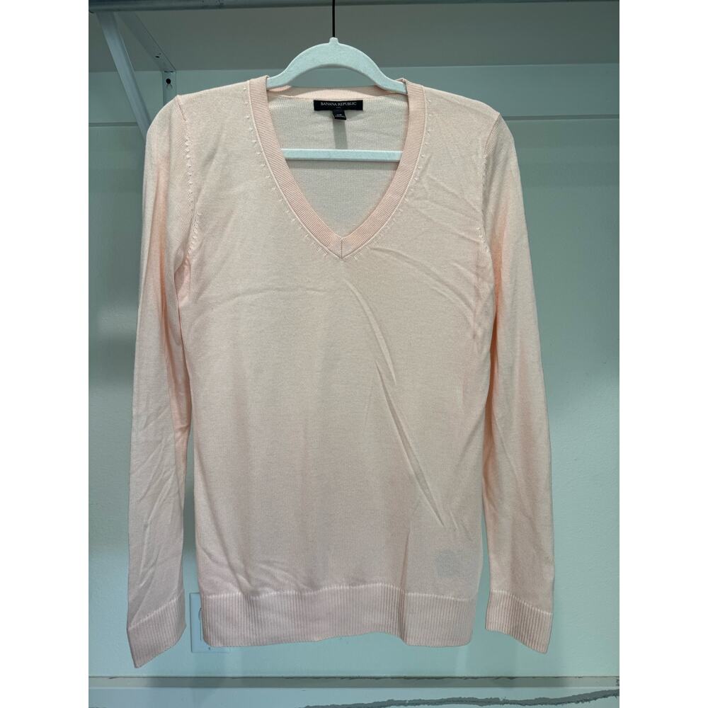 Banana Republic Light Sweater Pink V-Neck Size XS‎